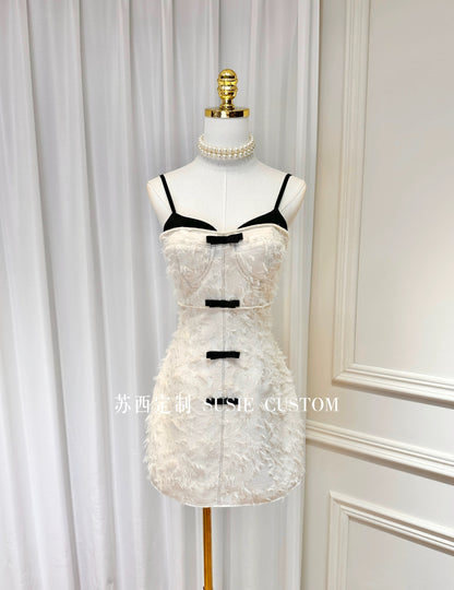 Niche design small fragrant apricot and black contrasting color mini dress with chest pad, tassels and furry bow, waist-cinching suspender straps