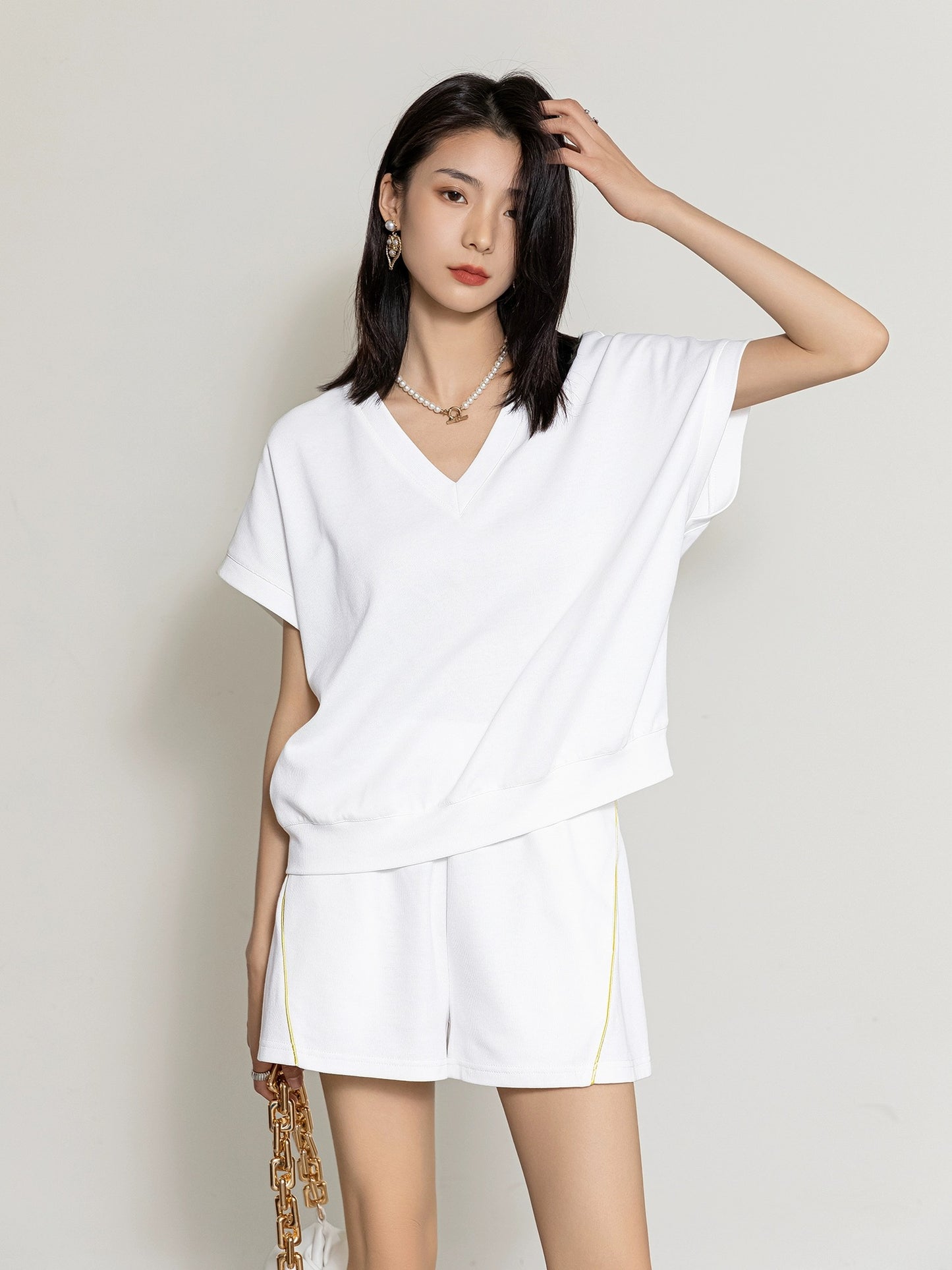 ZzZHANG 2024 refreshing and breathable V-neck top + shorts two-piece comfortable casual fashion sports suit