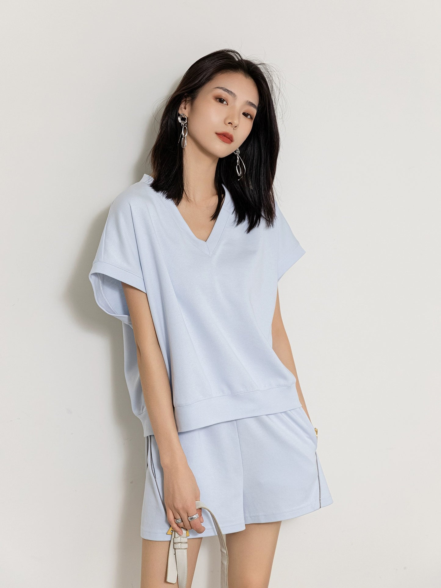 ZzZHANG 2024 refreshing and breathable V-neck top + shorts two-piece comfortable casual fashion sports suit