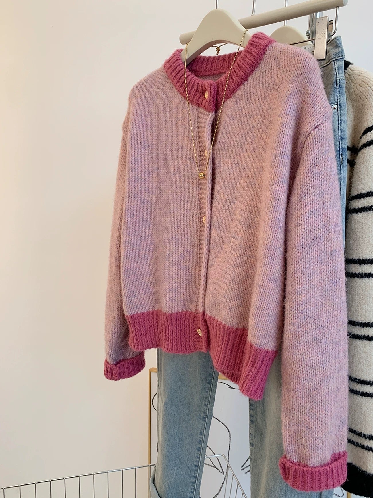 Xiaoxiangfeng pink sweater cardigan coat for women in autumn and winter thickened lazy style short knitted top for little people