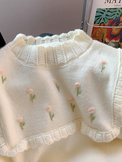 Japanese lace sweater women's loose sweet autumn and winter sweater 2024 new early autumn small flower top cute pullover