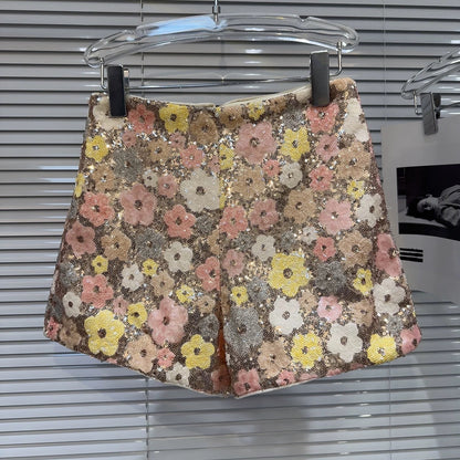 Internet celebrity's same style 2024 autumn new personalized style hot girl heavy industry sequins sequin flower design three-point shorts for women