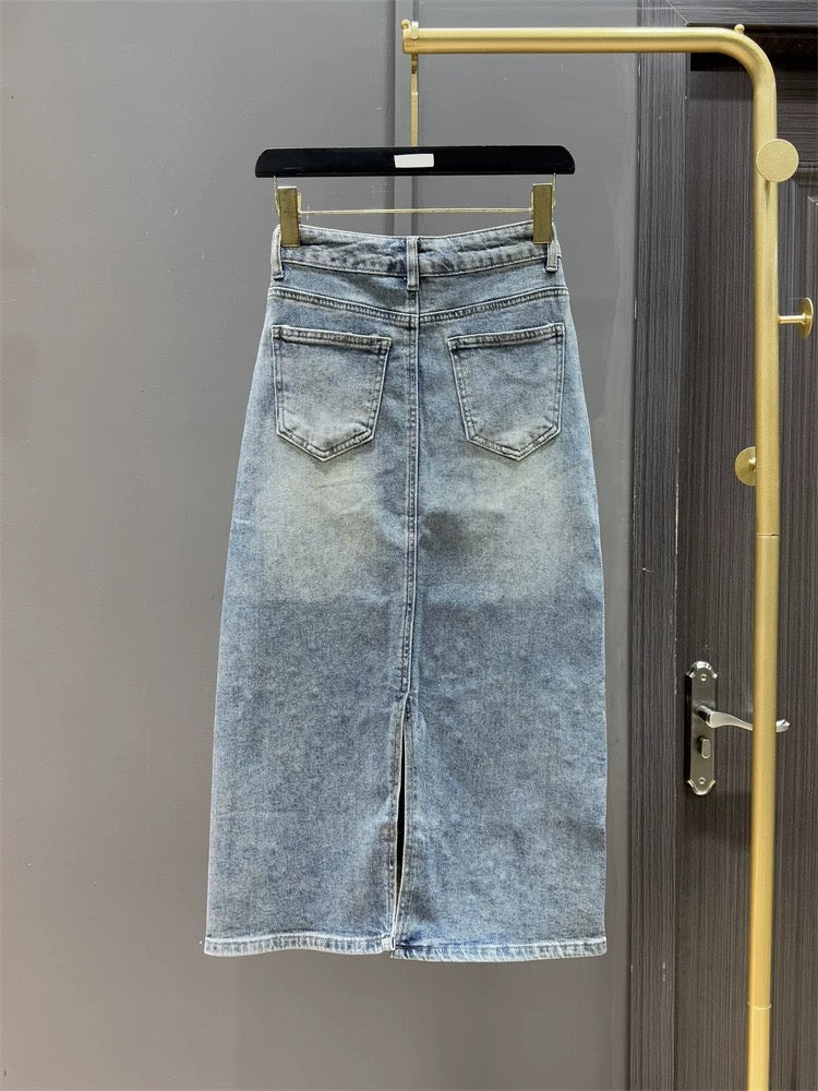 2025 spring and summer new style light blue heavy-duty hot-drilled high-waisted mid-length slimming one-step skirt denim skirt for women