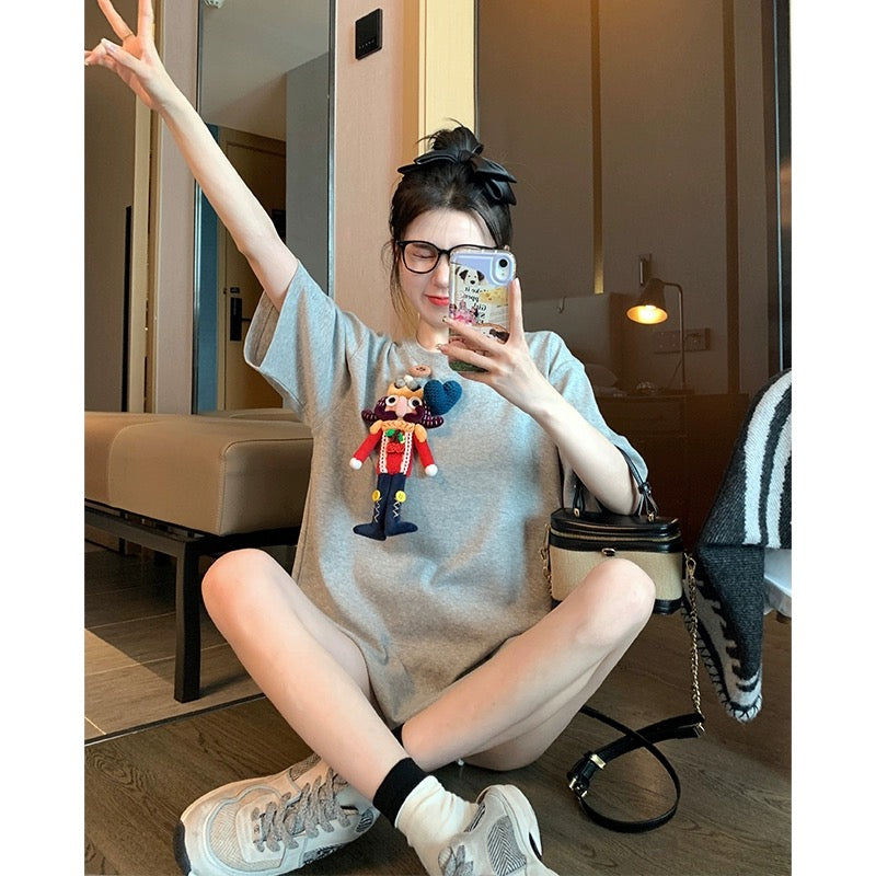 Three-dimensional doll short-sleeved t-shirt women's summer niche design sense European goods heavy industry gray shoulder top foreign style age reduction