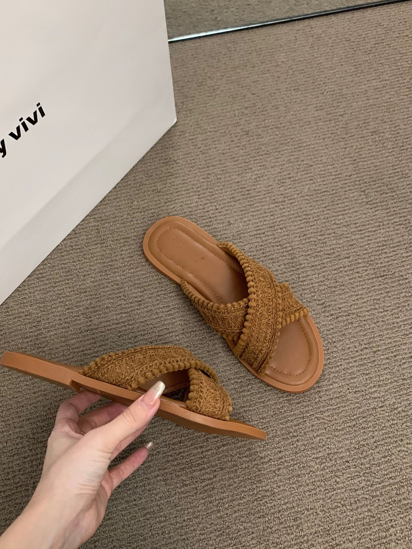 Flat retro woven small sandals and slippers women's shoes summer wear 2023 new summer seaside beach sandals