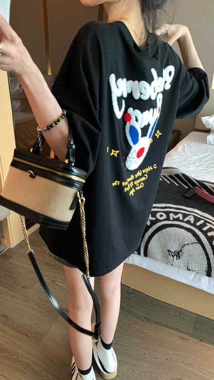 Black rabbit short-sleeved t-shirt women's summer 2023 new European goods heavy industry age-reducing foreign style design sense shoulder top