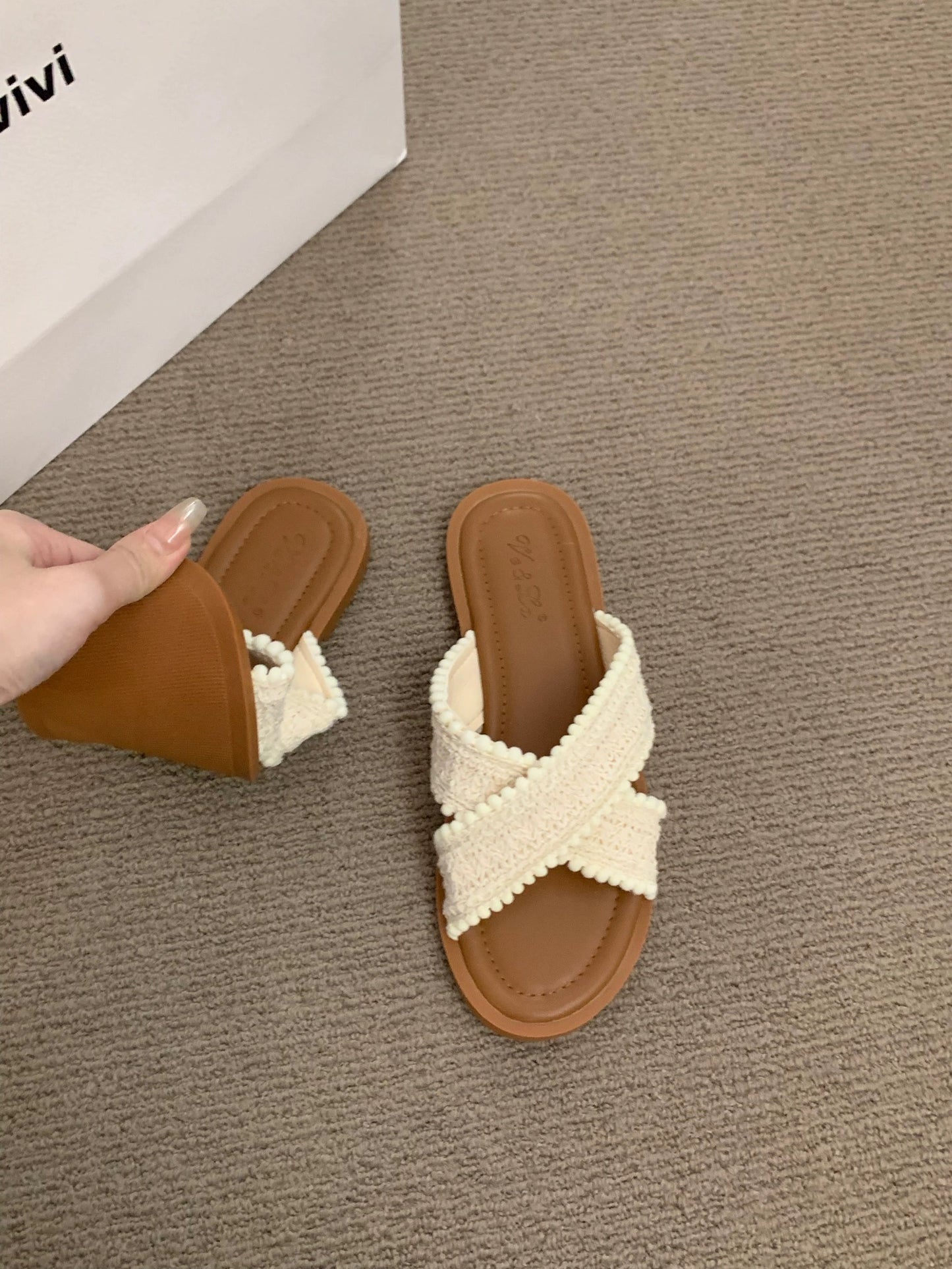 Flat retro woven small sandals and slippers women's shoes summer wear 2023 new summer seaside beach sandals