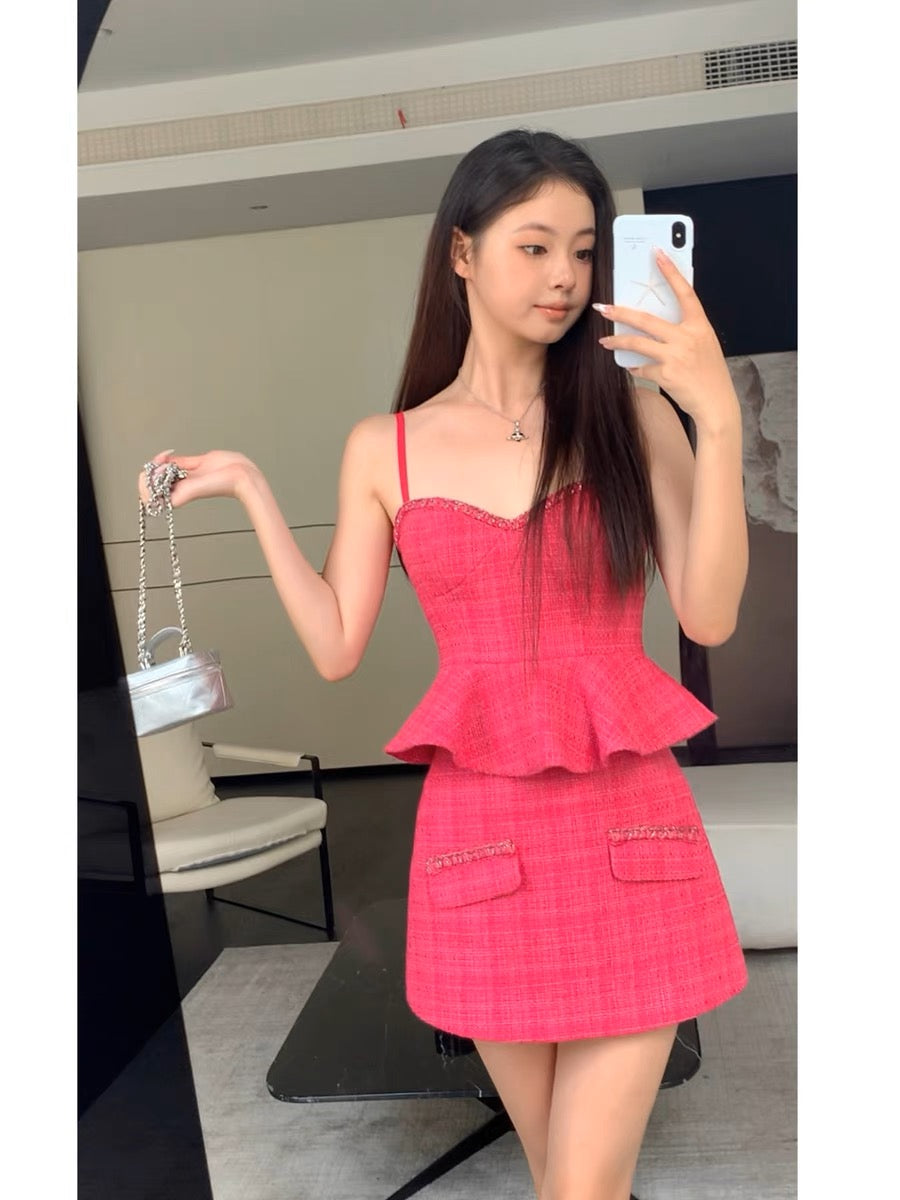 Beautiful and charming, white dragon fruit color hot girl sleeveless off-shoulder mermaid suspender skirt small fragrant style suit