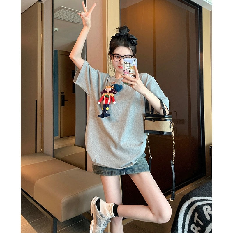 Three-dimensional doll short-sleeved t-shirt women's summer niche design sense European goods heavy industry gray shoulder top foreign style age reduction