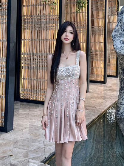 French dress women's high-end light luxury niche temperament celebrity birthday small dress high waist heavy industry beaded suspender skirt (D6235)