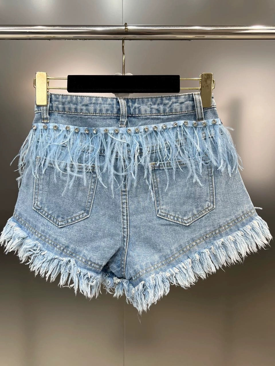 Grapefruit MM 2023 summer ostrich feather decoration inlaid diamond raw edge pure desire ins wind heavy industry thin denim shorts