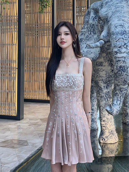 French dress women's high-end light luxury niche temperament celebrity birthday small dress high waist heavy industry beaded suspender skirt (D6235)