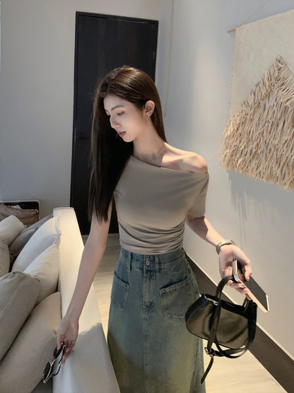 MULVAN one-shoulder short-sleeved T-shirt women's summer design sense of self-cultivation and slimming short temperament off-shoulder knitted top