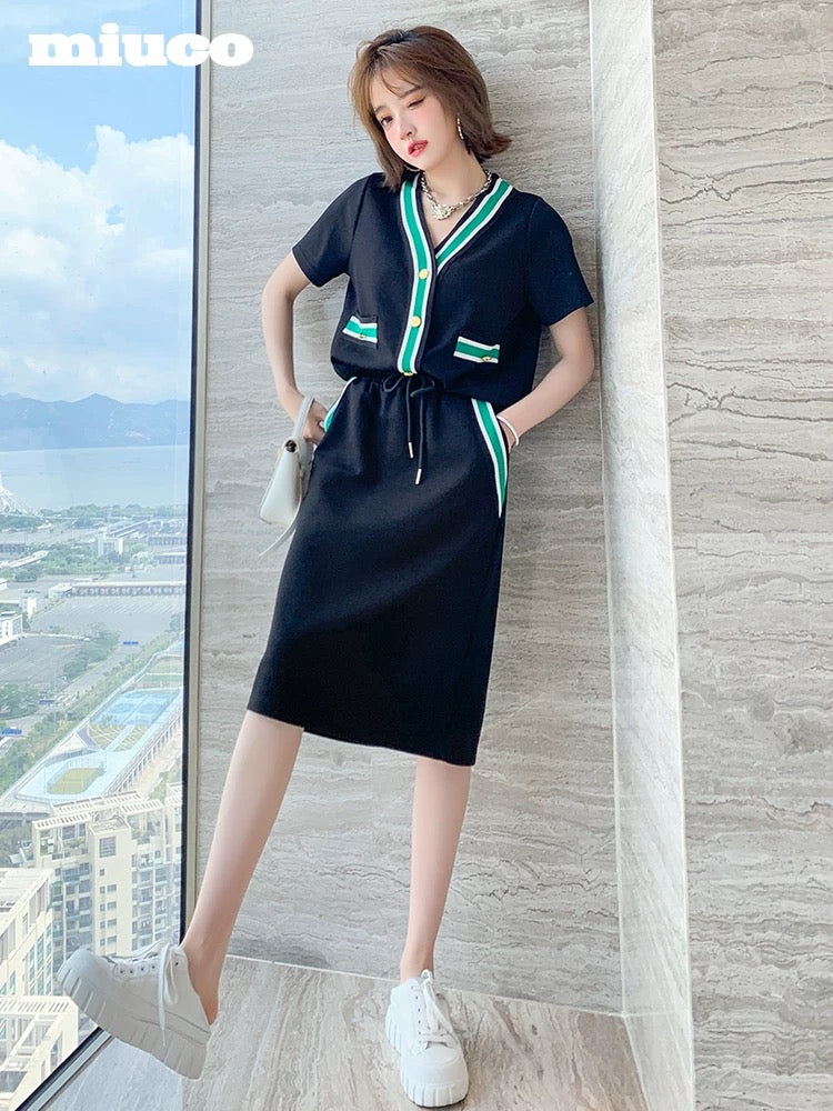 miuco sweet and cool contrasting color striped V-neck cardigan + high waist one-step skirt fashion casual suit female 2022 summer