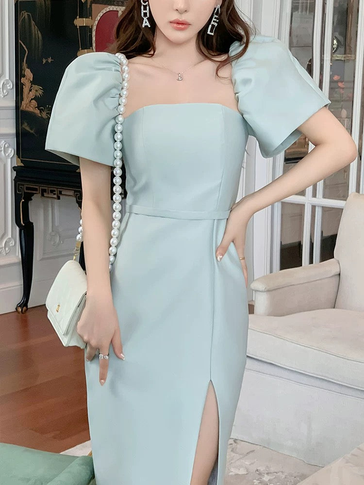 European station 2022 new French niche puff sleeve dress female summer high-end light luxury banquet temperament small dress