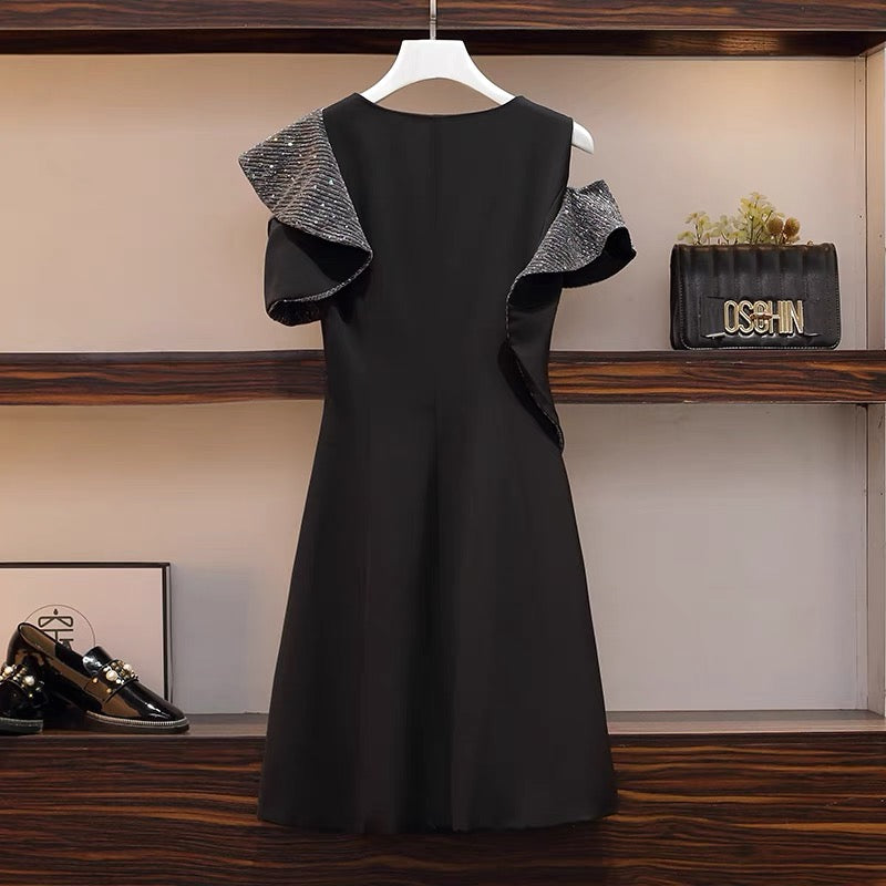 Large size women's clothing fat sister 2021 summer new irregular dresses cover the flesh and show thinness and age reduction small black skirt