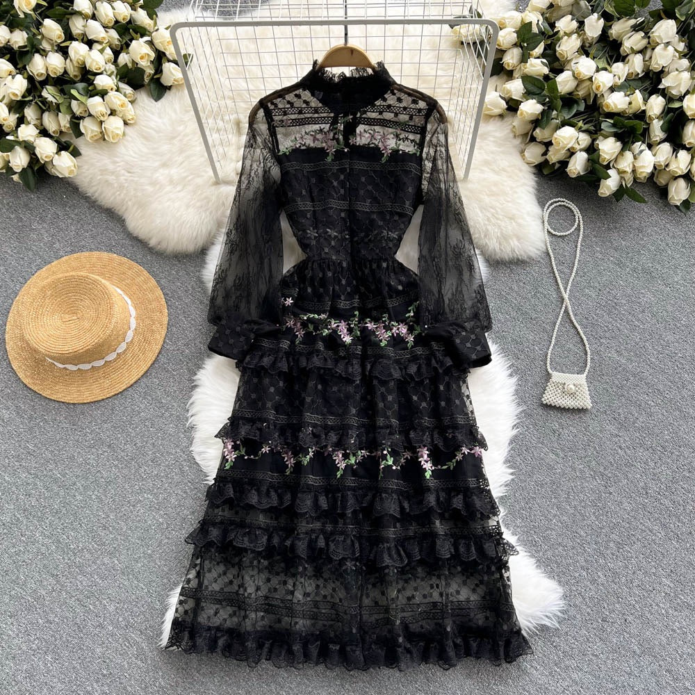 Court wind dress autumn 2022 new female sweet lace wood ear side slim mid-length fairy skirt