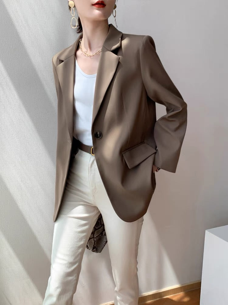 (Pre-Order) Coffee color casual small suit jacket women's spring 2022 new temperament commuter loose one button French suit