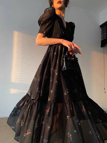 Aconiconi｜Dark fragrance and sparse shadow French retro black floral heavy industry v-neck waist and slim mid-length dress