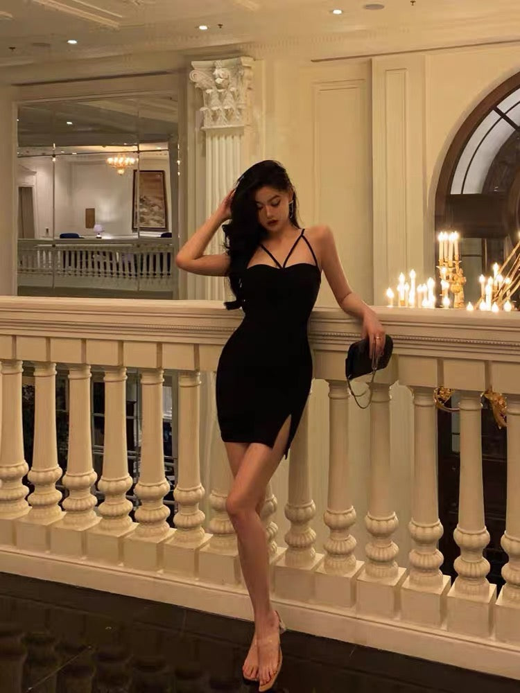 Sexy black suspender dress women's 2022 summer pure desire, thin temperament, beautiful lady's new little black dress