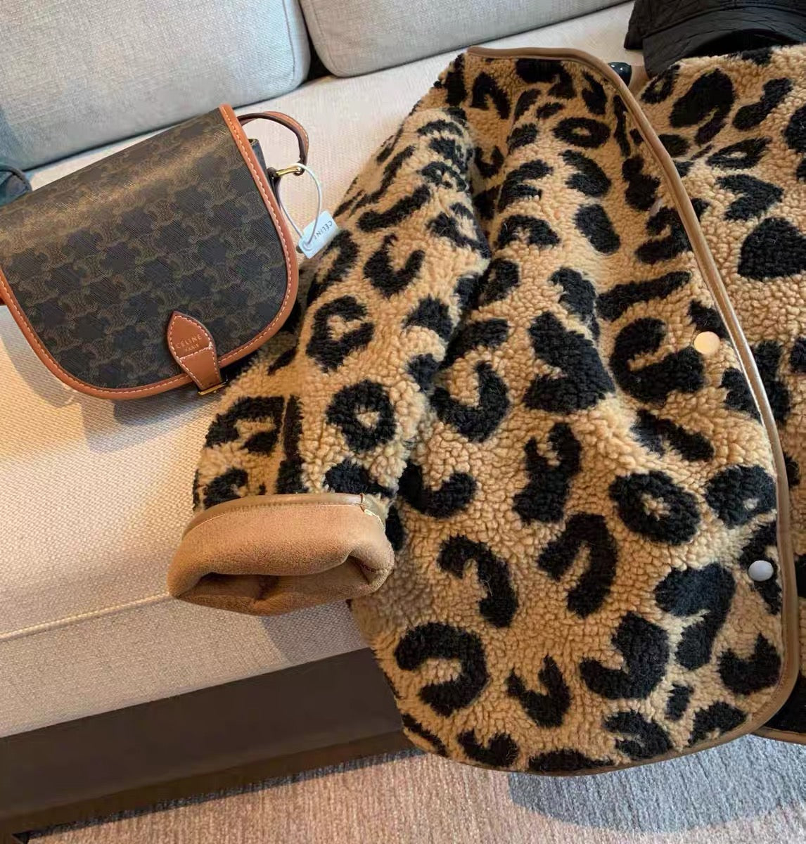 Leopard-print fur all-in-one short jacket women's autumn and winter all-match 2022 new Korean version loose and thin casual thickened top