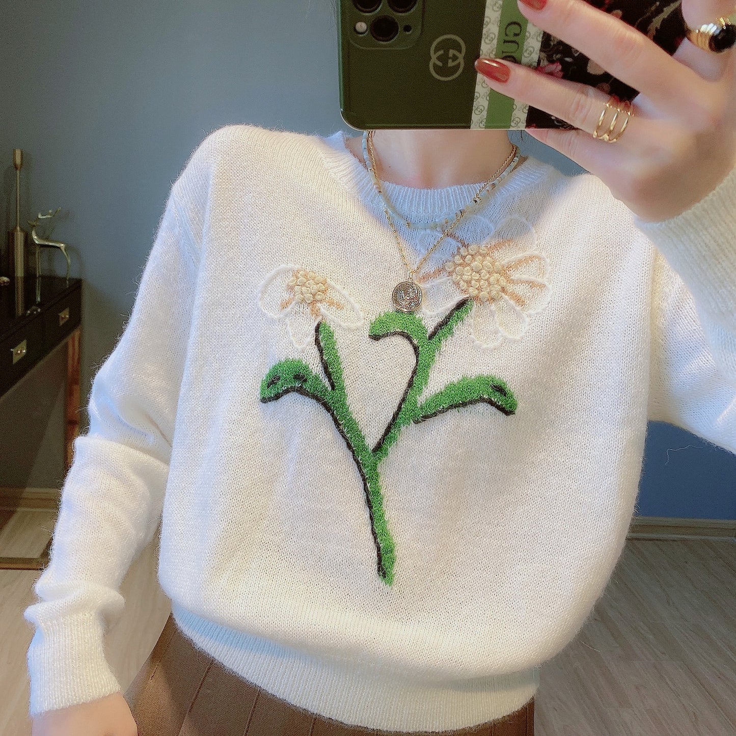 2022 autumn and winter new French retro long-sleeved round neck embroidery flowers loose wool pullover sweater top women