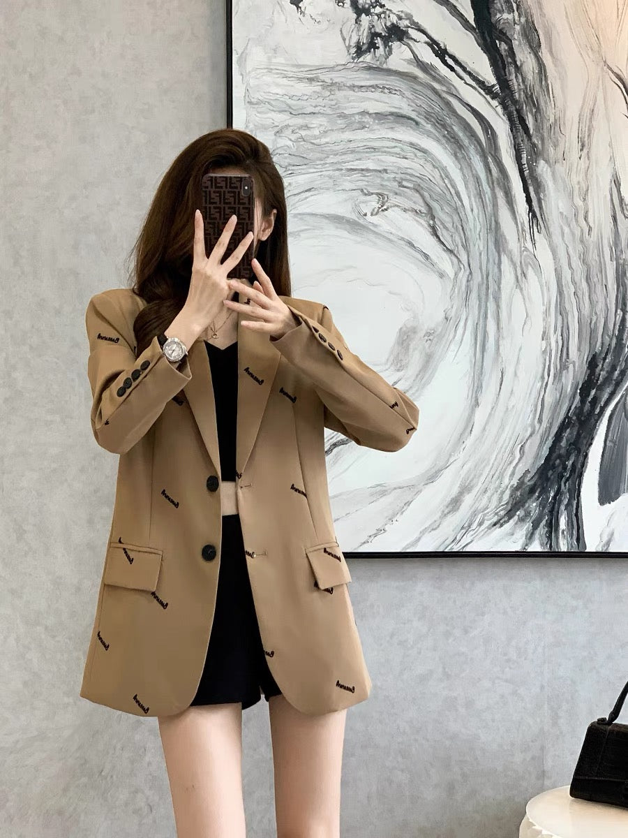 2022 autumn new French temperament light familiar style loose and thin high-end design sense niche casual suit jacket