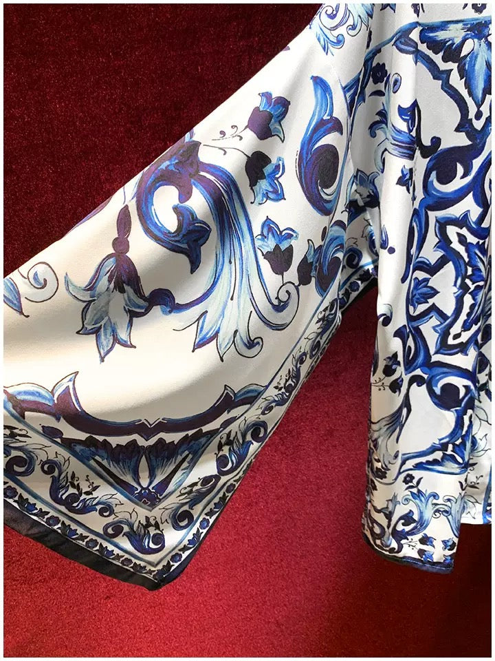 High-quality royal sister fried street blue and white porcelain printed shorts suit female summer fashion net red two-piece set 2022 new