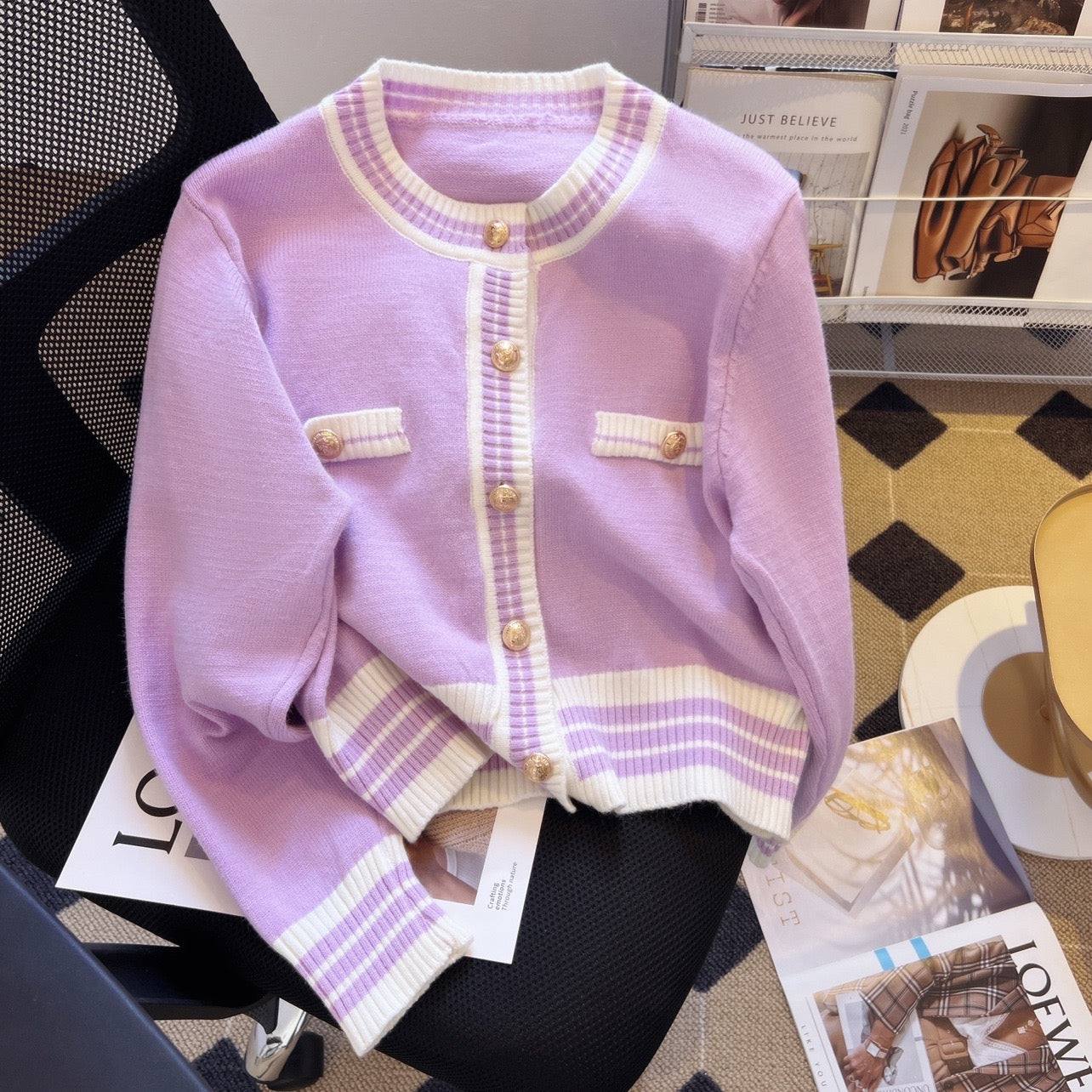 Early autumn new style small fragrance style European goods hit color knitted cardigan female design sense niche gentle style letter long-sleeved top