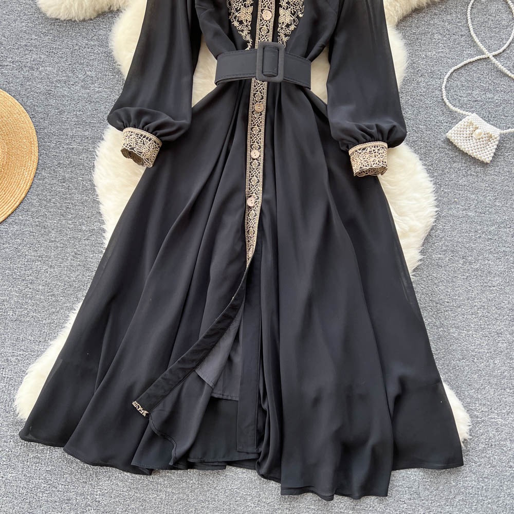 Atmospheric wear and temperament long-sleeved autumn dress women's clothing niche design lace splicing waist small black skirt