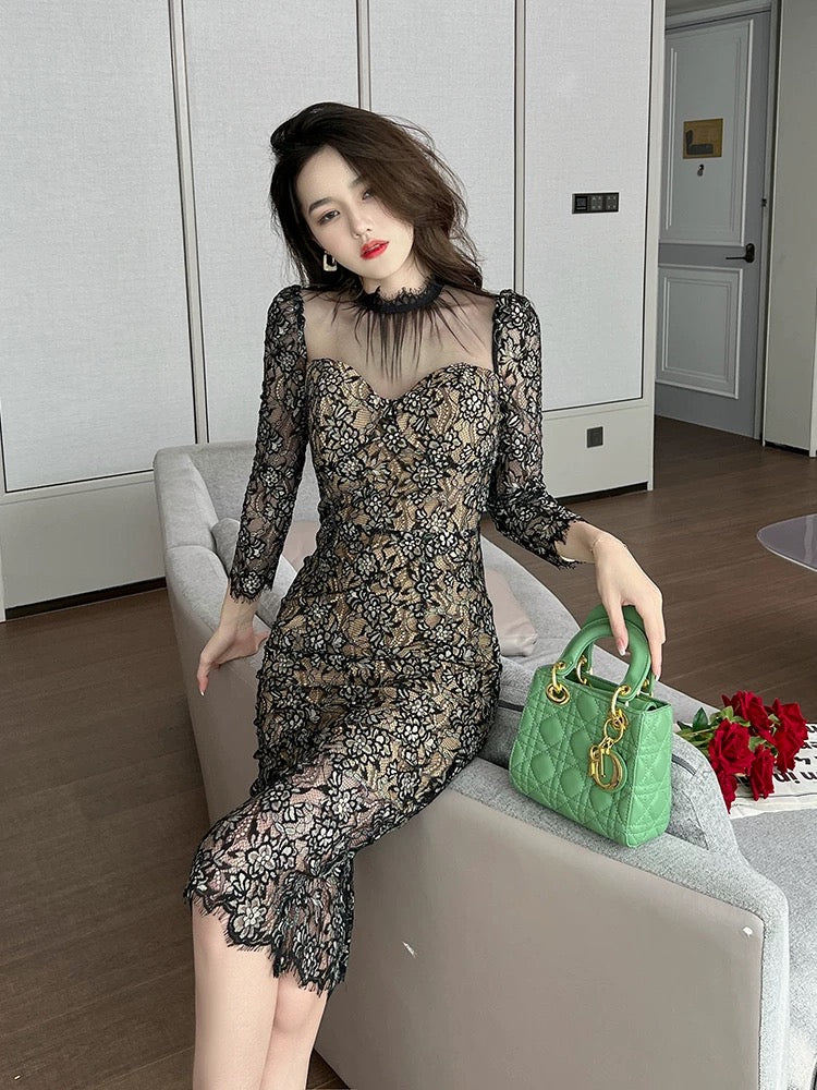 European station lace dress autumn 2022 new women's retro waist design sense package hip skirt gentle Korean style