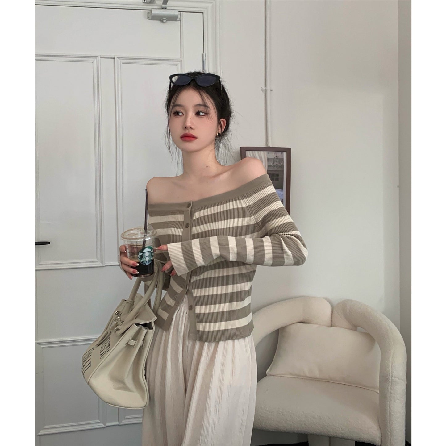 One-shoulder striped knitted small cardigan women's clothing early autumn 2022 new long-sleeved babes slim fit and thin short top