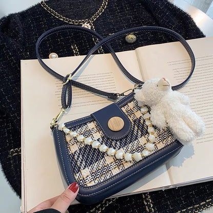 High-end bag women's summer 2022 new fashion messenger small square bag all-match explosion style woolen shoulder underarm bag