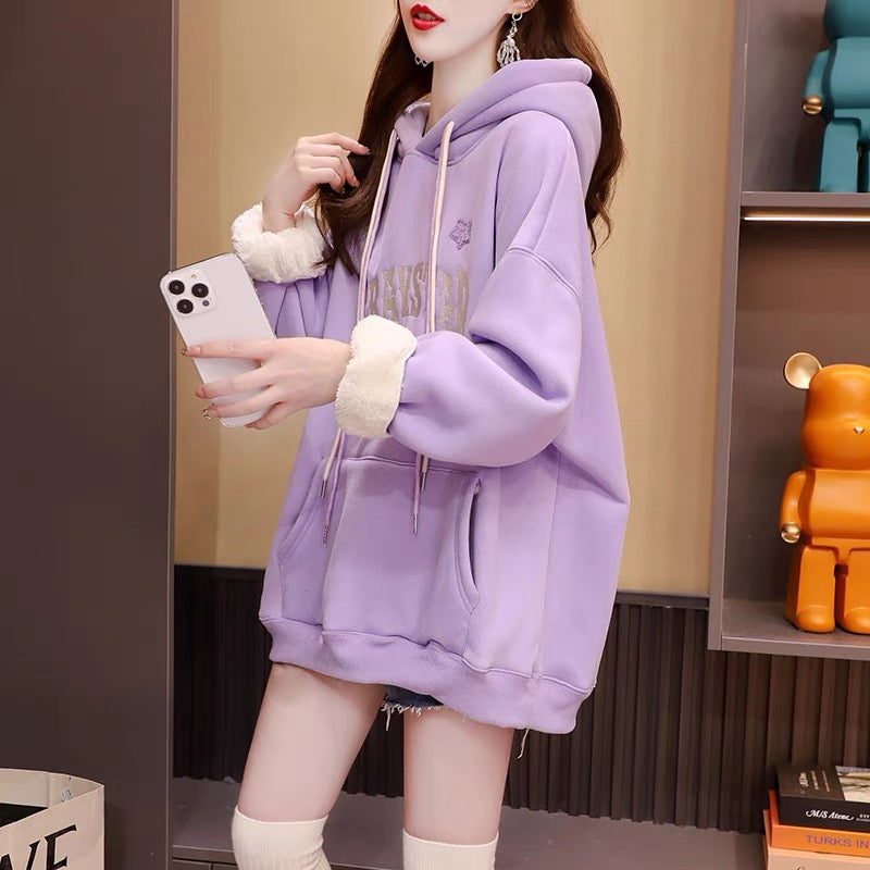 Fleece and thickened hooded sweater women's 2022 new autumn and winter hot style fashion foreign style loose design top coat