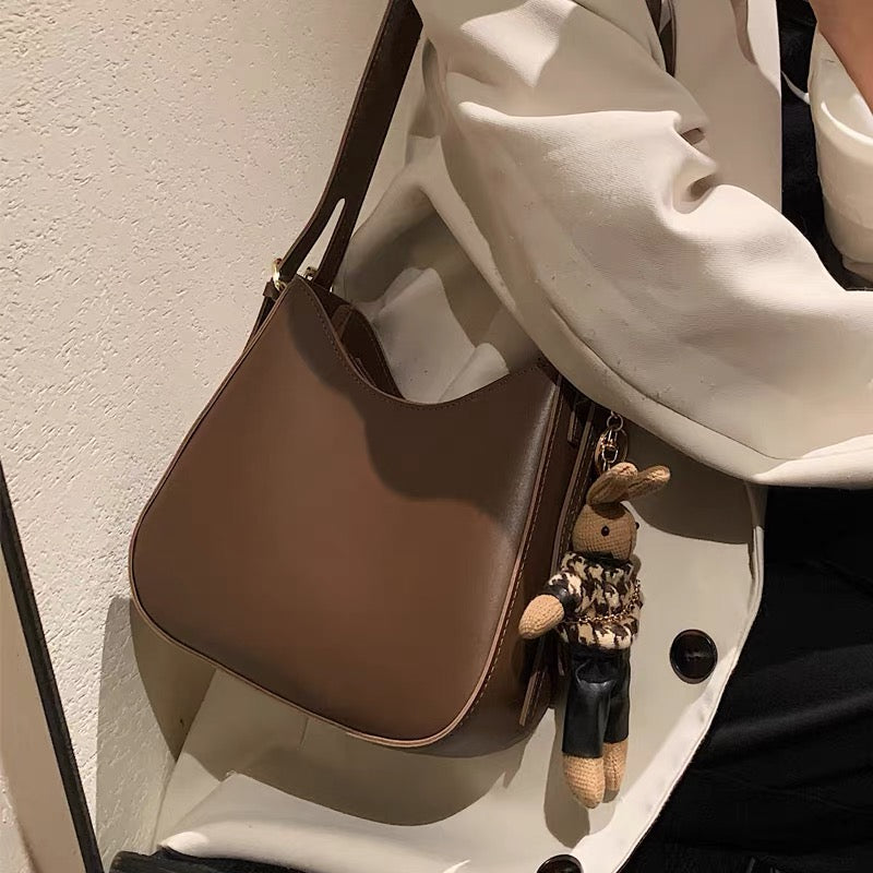 Summer retro bag 2022 new trendy women's bag fashion all-match messenger bag high-end niche ins shoulder bag