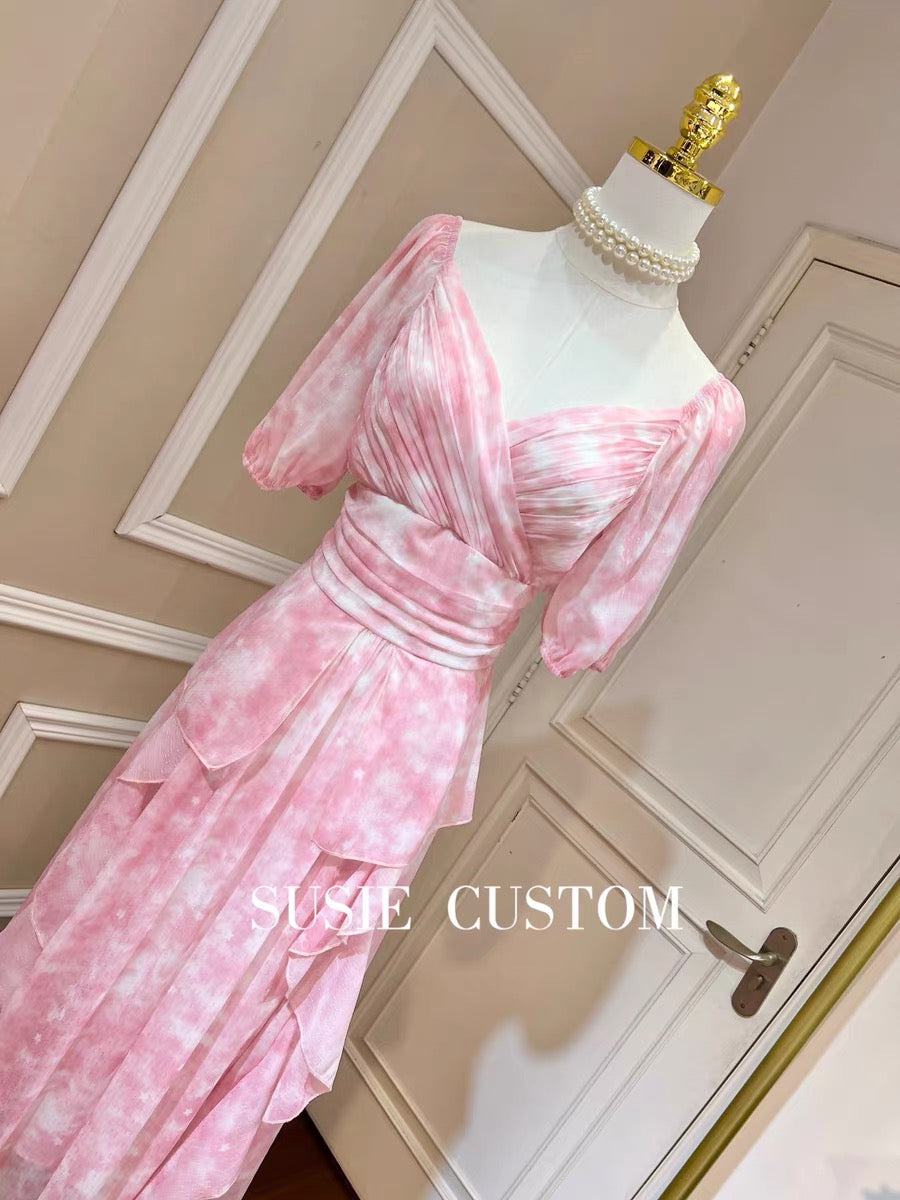 Gentle fairy style cherry blossom color pleated V-neck elastic puff sleeves can be off-shoulder waist irregular ruffled dress