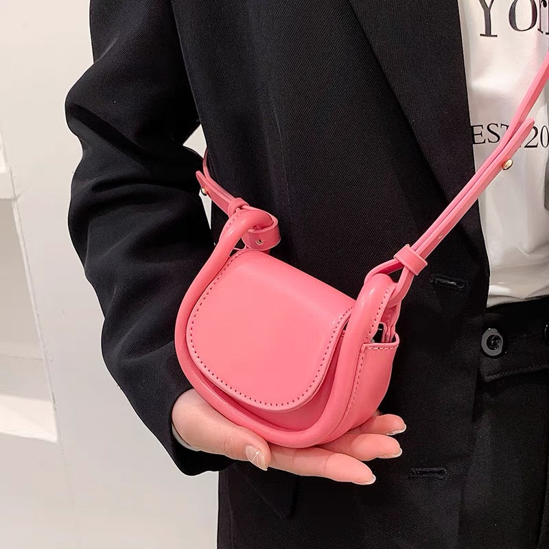 Summer mini small bag female 2022 new high-quality messenger bag lipstick bag fashion niche wild headphone bag