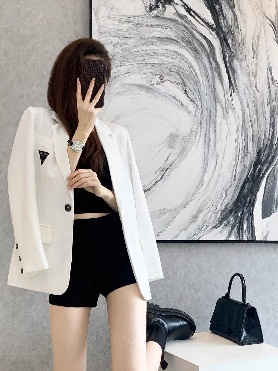 High-quality white suit jacket women's 2022 new retro design niche commuter casual suit jacket autumn and winter