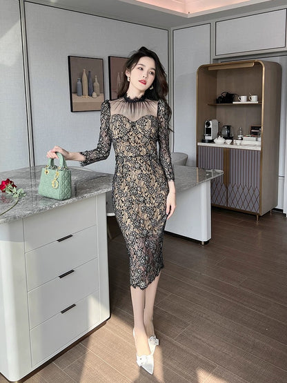 European station lace dress autumn 2022 new women's retro waist design sense package hip skirt gentle Korean style