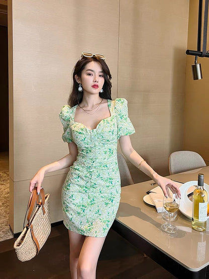 European station French floral summer dress 2022 new Mori pure desire high-end stunning green skirt short skirt