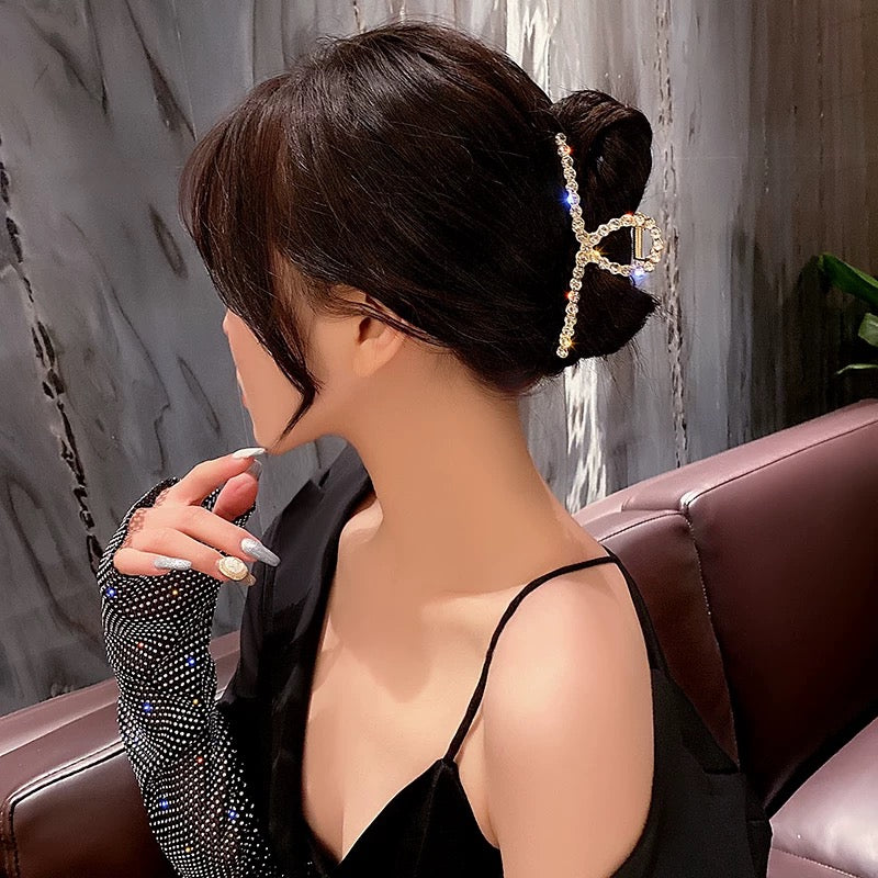 Black Pearl Ribbon Big Bow Headdress Hairpin Women's Summer Back of th –  Lee Nhi Boutique