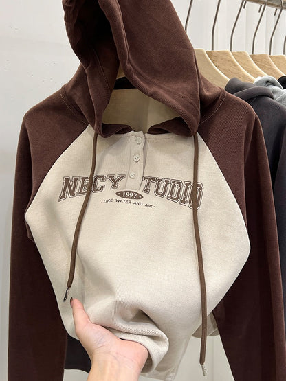 European goods hooded t-shirt women's long-sleeved short top 2022 new raglan design sense niche sweater bottoming shirt women