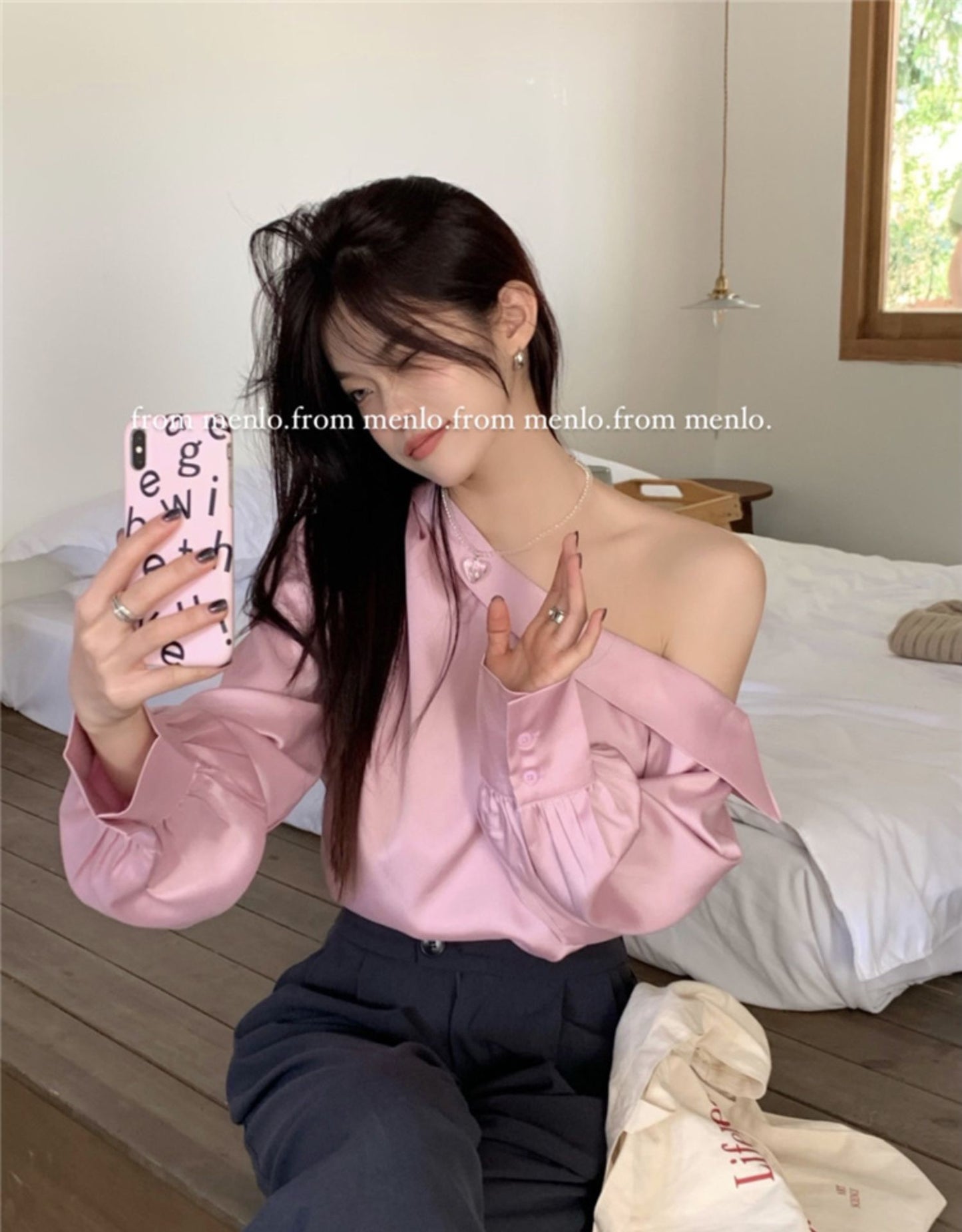 Pink off-the-shoulder long-sleeved shirt women's spring chic unique sexy self-cultivation design sense niche bottoming shirt top