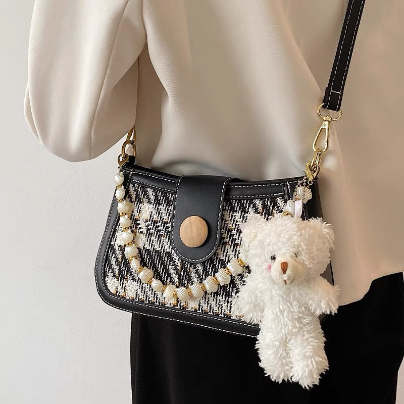 High-end bag women's summer 2022 new fashion messenger small square bag all-match explosion style woolen shoulder underarm bag