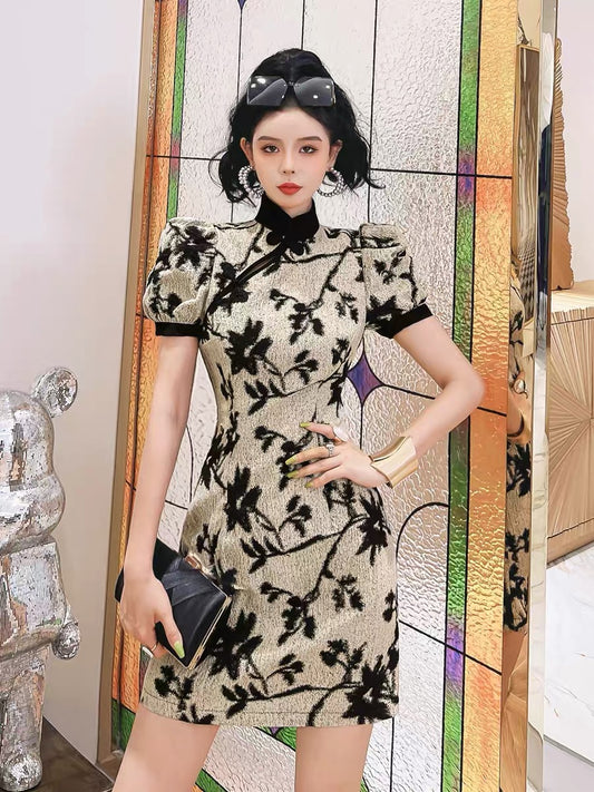 (Pre-Order) Retro everyday young girls temperament high-end cheongsam 2022 summer new short-sleeved slim slim dress