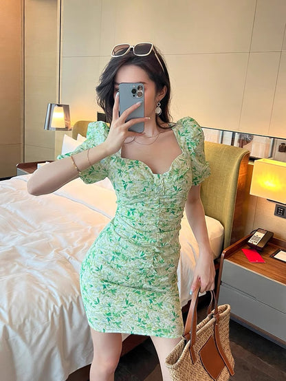 European station French floral summer dress 2022 new Mori pure desire high-end stunning green skirt short skirt