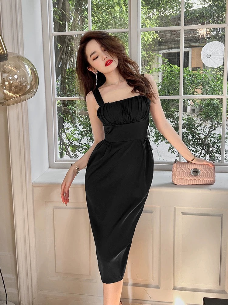 European station black chic Hepburn style bag hip suspender skirt new temperament light luxury waist slim dress summer